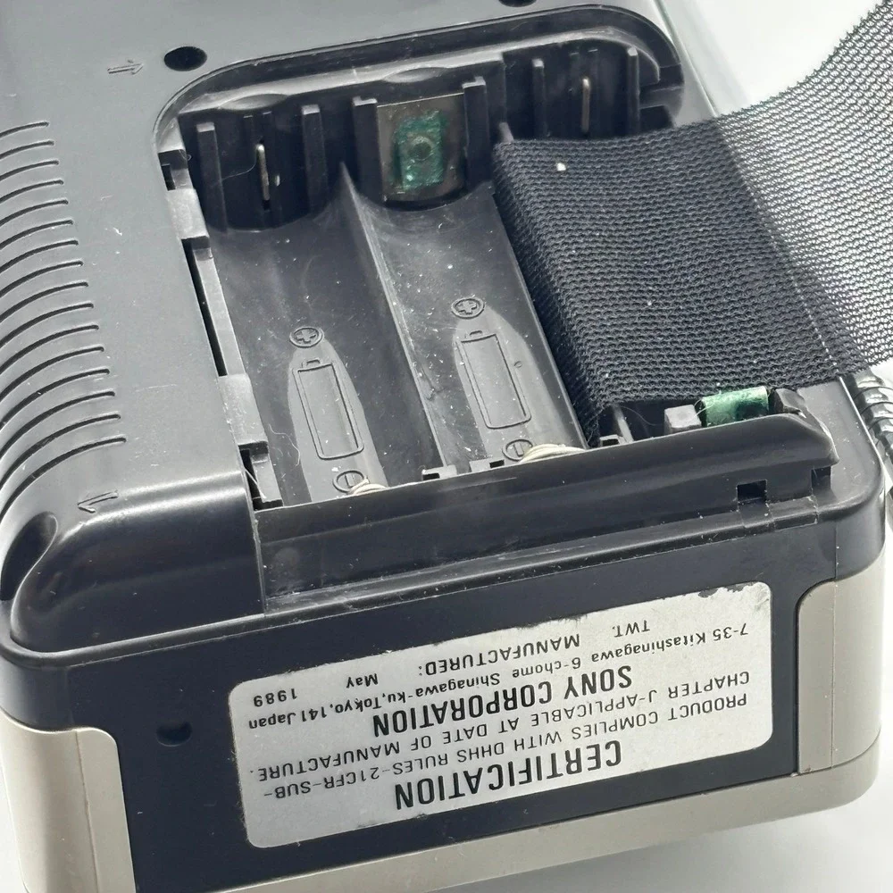 Vintage Sony Watchman FD-230 Portable Black & White TV For Parts Repair